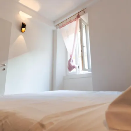 Exclusive - Magritte Style Apartment *