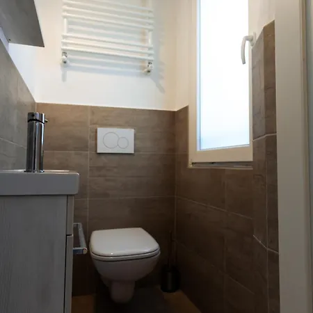 Exclusive - Magritte Style