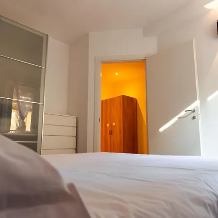 Exclusive - Magritte Style Apartment *