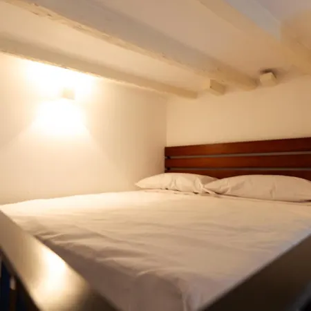 Exclusive - Magritte Style * Lecco