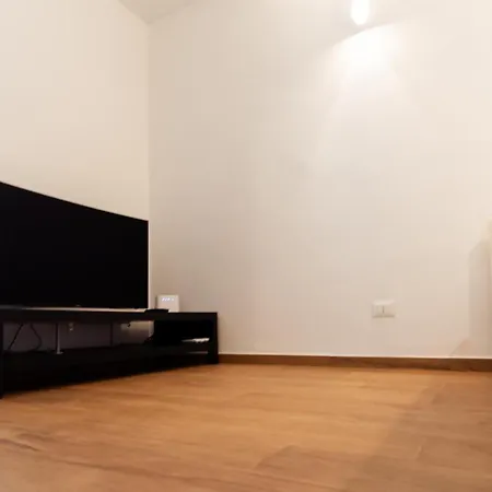 Exclusive - Magritte Style * Lecco