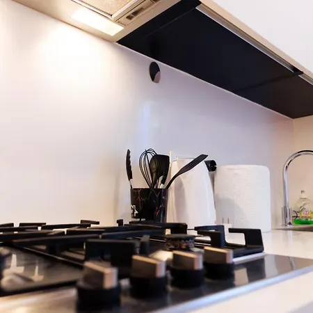 Exclusive - Magritte Style * Lecco