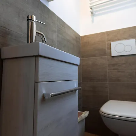 Exclusive - Magritte Style * Lecco