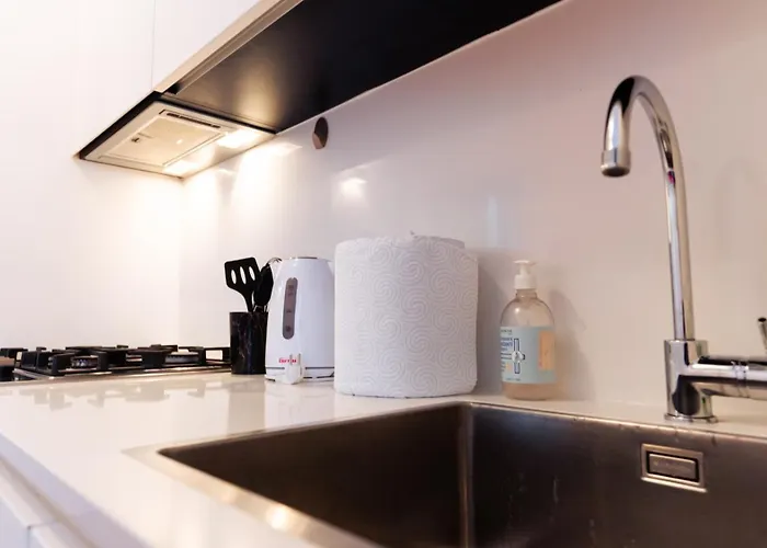 شقة Exclusive - Magritte Style ليكو