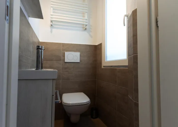 Exclusive - Magritte Style