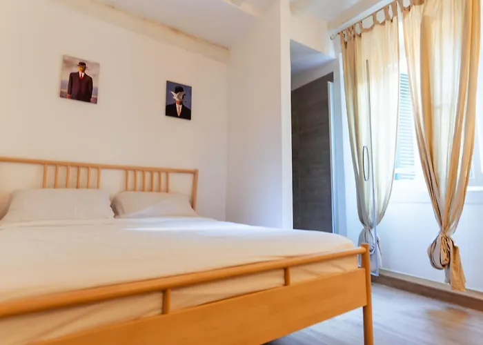 شقة Exclusive - Magritte Style