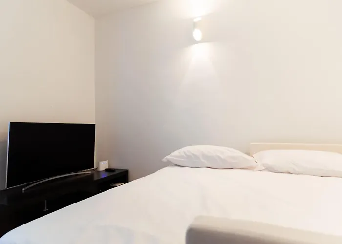 شقة Exclusive - Magritte Style ليكو