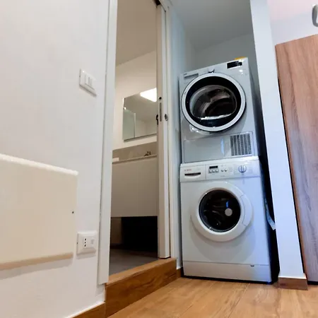 Exclusive - Magritte Style Appartement Lecco