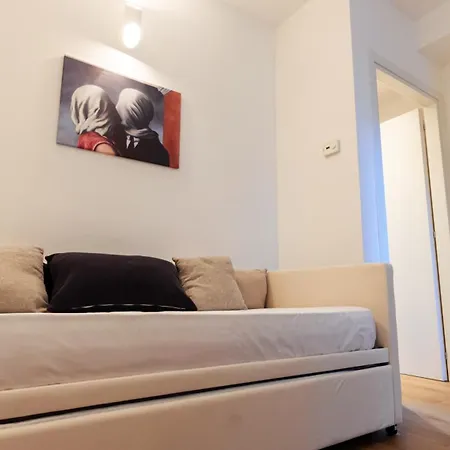 Apartment Exclusive - Magritte Style Lecco