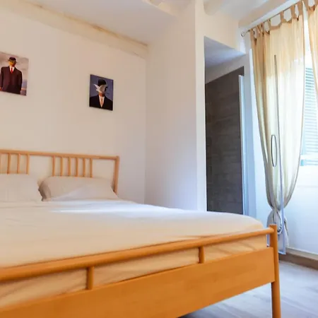 Appartement Exclusive - Magritte Style